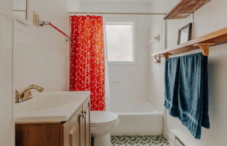 Cozy stay at Twin Treehouse in UT, Moody with Free parking - Photo 34