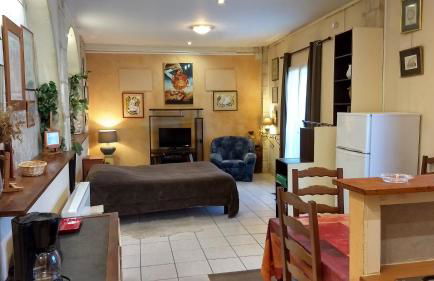 Logement tranquille et frais proche gare au RDC - Foto 1