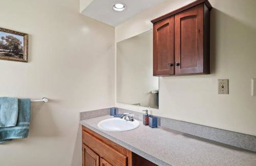 Entire Duplex w Historic District and Sleeps 12 - Foto 28