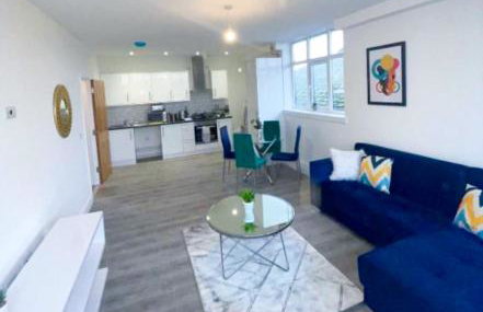 The Felix Apartments - 2 Bedrooms - WIFI - FREE Parking - Photo 13