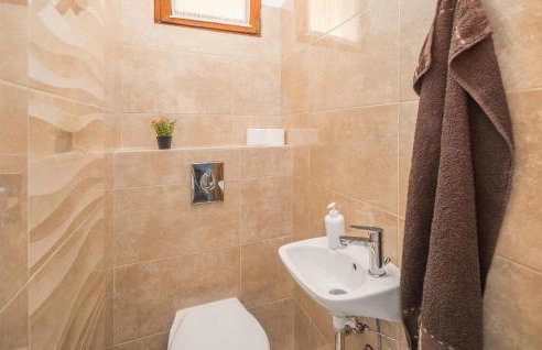 Awesome Home In Zminj - Foto 29