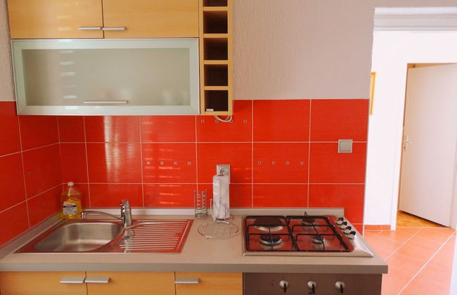 Lush and Sunny Apartment With Balcony and Sea View - Foto 4