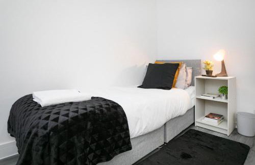 Nottingham Top Serviced Home - Chayil Experts - Foto 94