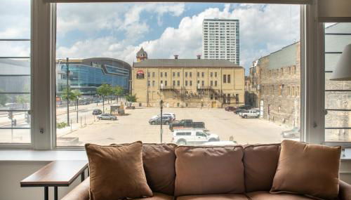 Deer District Studio Apt - One Block from Fiserv and Baird - Foto 2