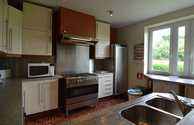 Grand Villa With Bubble Bath - Photo 2