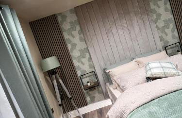 2 bedroom self catering detached outhouse with garden area - Photo 21