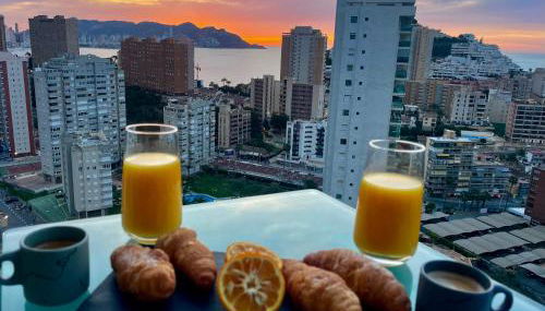 Traveler's Beach Apartment with sea view, free coffee & parking - Photo 2