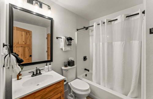 Luxury Mountain Views, hot tub, peaceful retreat - Foto 23