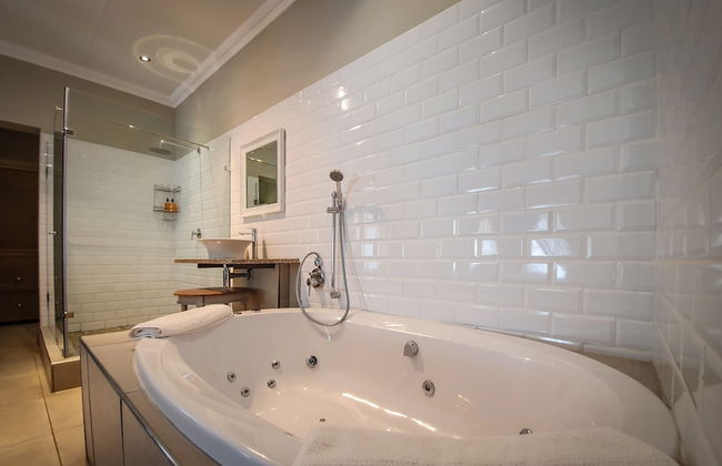 Berluda Farmhouse & Cottages - Photo 20