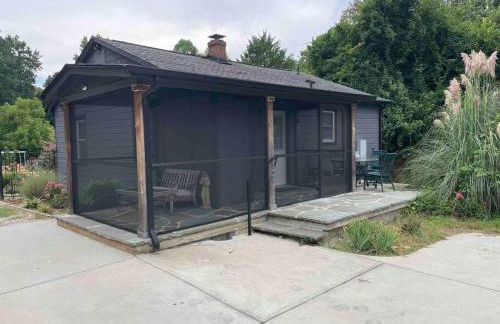 Charming Urban Retreat - Cozy Cottage in Charlotte - Foto 5