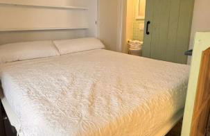 Prieto Picudo - Harbor's Light - Photo 5