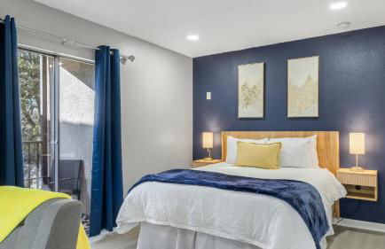 Skyline Loft with 2 Balconies 5 min to Love Field - Foto 9