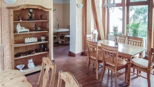 Nine-Bedroom Holiday Home In Petershagen Ot Frille - Foto 2