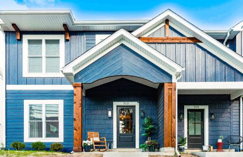 Parking! Hot tub! 10 min walk to beach - Foto 27