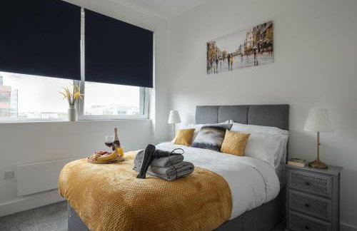 Deluxe 2 bed, 2 bathroom Milton Keynes apartment within walking distance to train station and City centre. - Foto 1
