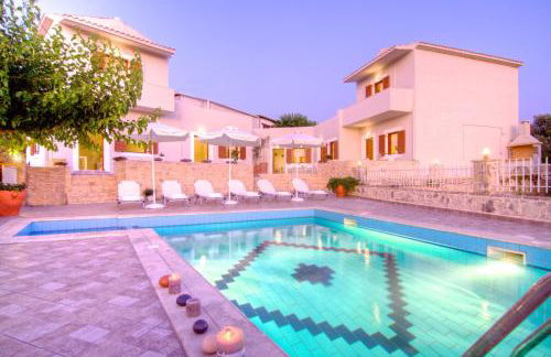 Antigoni Villa, Spacious Nature Retreat with Pool, By ThinkVilla - Foto 3