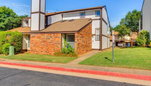 Edmond Townhome with Pool Access Near Arcadia Lake! - Foto 3