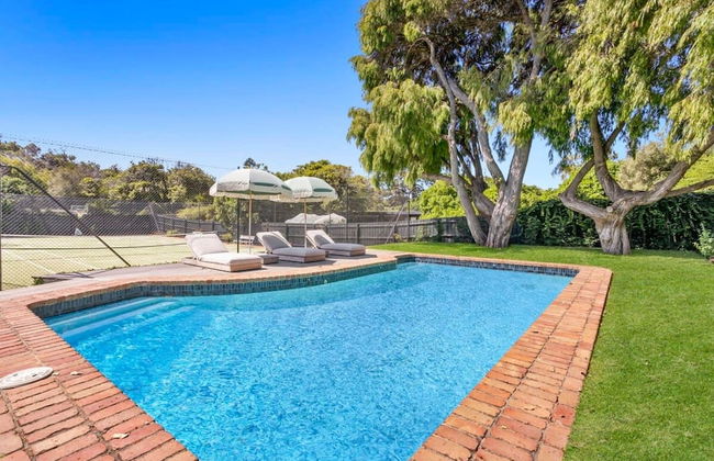 Portsea Paradise Pool and Tennis Court - Photo 11