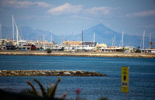 Vistas y terraza panorámica frente al mar en Denia, Las Rotas - Photo 32