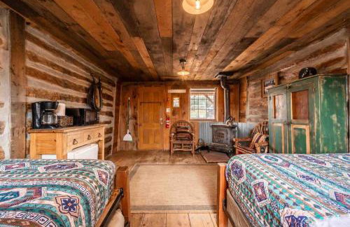 New! Historic 1906 cabin in Colorado Natl Forest - Foto 3