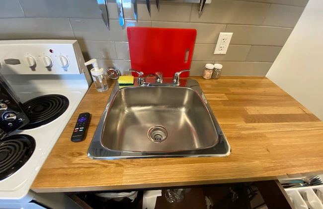 New Dt Apartment Walk To All - Photo 5