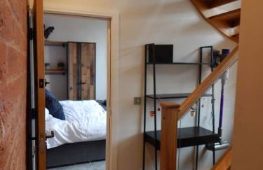 DJH Homes - Luxurious and chic 3BR Grade II Industrial House with log burner and electric blinds - JQ, Birmingham City - Foto 20