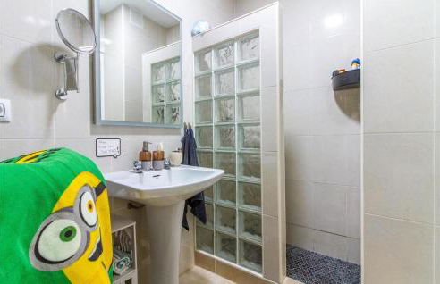 Stunning Apartment In Torrevieja - Foto 22