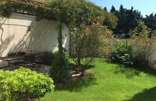 The Willow Tree - Photo 22