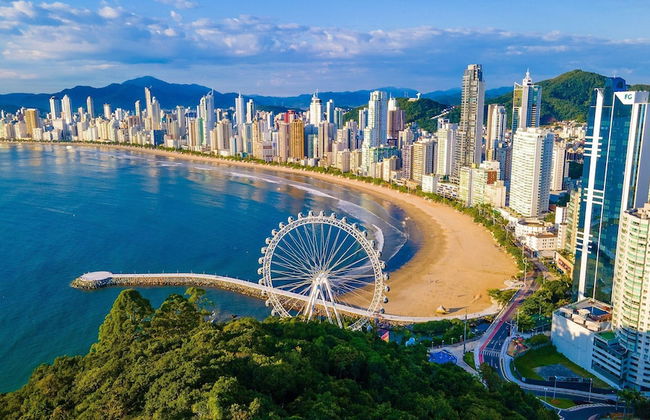 Paraíso em Balneário Camboriú - Praia do Estaleiro by ReservaStar - Photo 1
