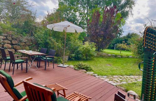 Ein-Steinwurf-zum-Ostseestrand-Ferienwohnung-Martha-mit-Terrasse - Foto 9