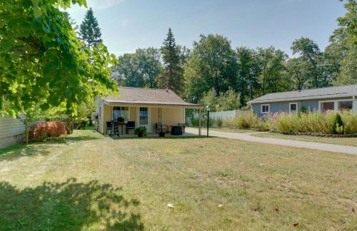 Walk to Beach Access! Chic Port Austin Studio - Foto 24