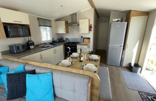 Golden Dunes Retreat, Dog-Friendly Stay at Par Sands Holiday Park, Cornwall - Photo 23