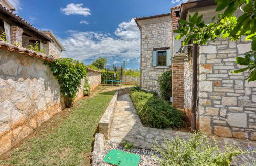 Villa Aryana With Pool - Happy Rentals - Foto 25