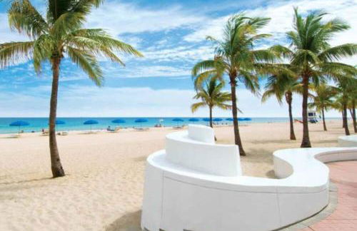 Renovated Intercoastal 2Bdrm 1 bath condo Walk to Beach - Foto 14