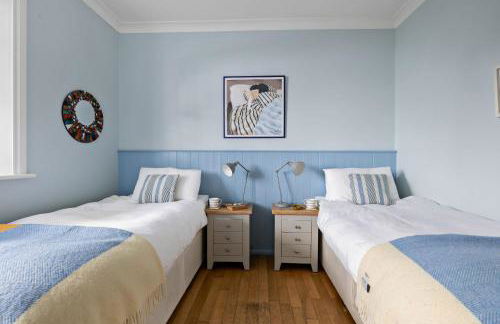 1 The Old Signal House, Penlee Point - Amazing views - Woodburner - Wi-Fi - Photo 23