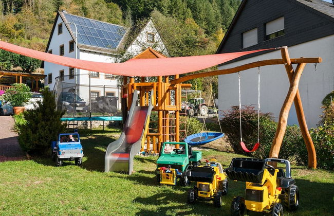 Apartment in the Hunsruck Region's Drohn Valley - Photo 16