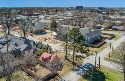 Little Red Roof-1mi to Downtown-Along Bike Trail - Foto 26