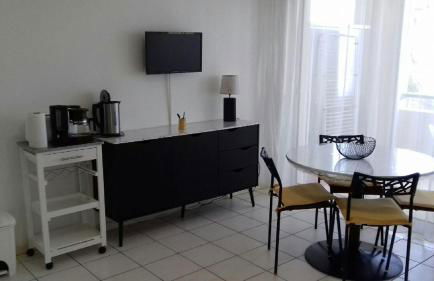 studio idéal couple 2 enfants, bien situé, calme - Foto 9