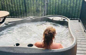 Firefly2 - luxury lakeside treehouse with hot tub - Foto 6