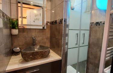 CHARMANT T2 VUE MARINA PLAGES A PIED - Foto 3