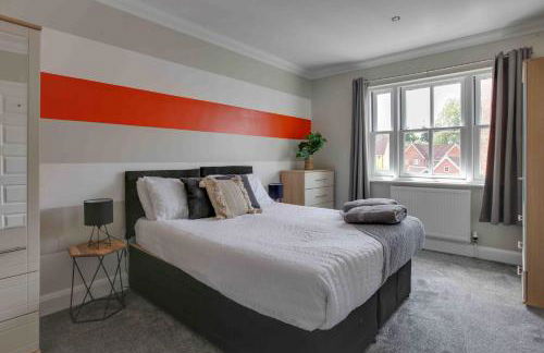 Elizabeth II Five Bedroom Spacious Home - Foto 51