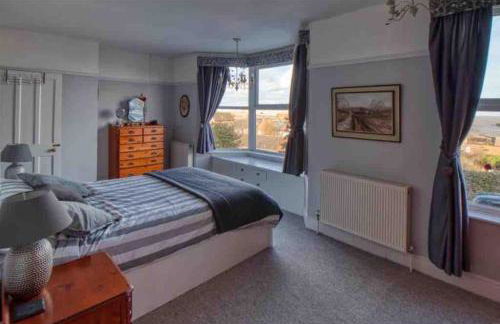 Large character home, hot tub, beach 5 min walk - Foto 17