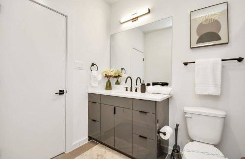 Chateau de Amour- Exquisite Townhouse - Medical Center, Downtown HTX - Foto 59