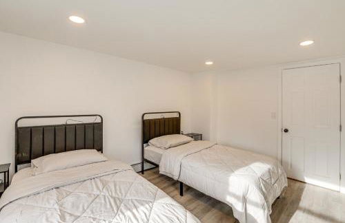 Home with Lake Views and Deck in New Jersey Highlands! - Foto 18