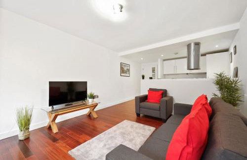 2 Bedroom Apartment Short Term Rental & Flexible Renting Shoreditch with Free WiFi & Balcony - Foto 9