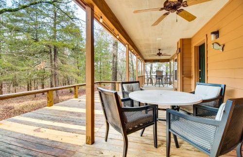 Norfork Lake Access Cabin with Deck and Water View! - Foto 2