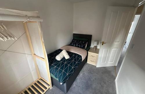 Stylish Townhouse -3 bed, work stay, Free Parking-Kingsway - Foto 24