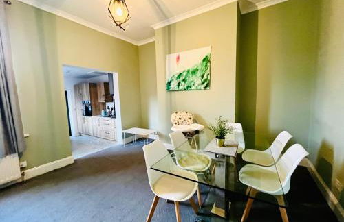 No 7 - 3 Bed House, Parking, Walkable to City, Quiet Location - Foto 11