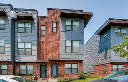 Frederick Townhome with Balcony, Close to Parks! - Foto 32