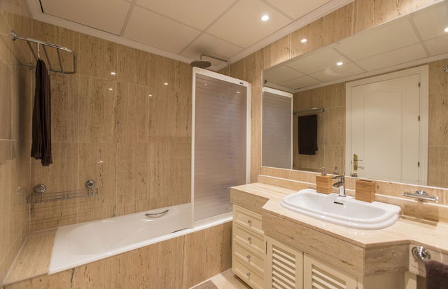 Perfect Location Between Golf and Beach - Foto 16